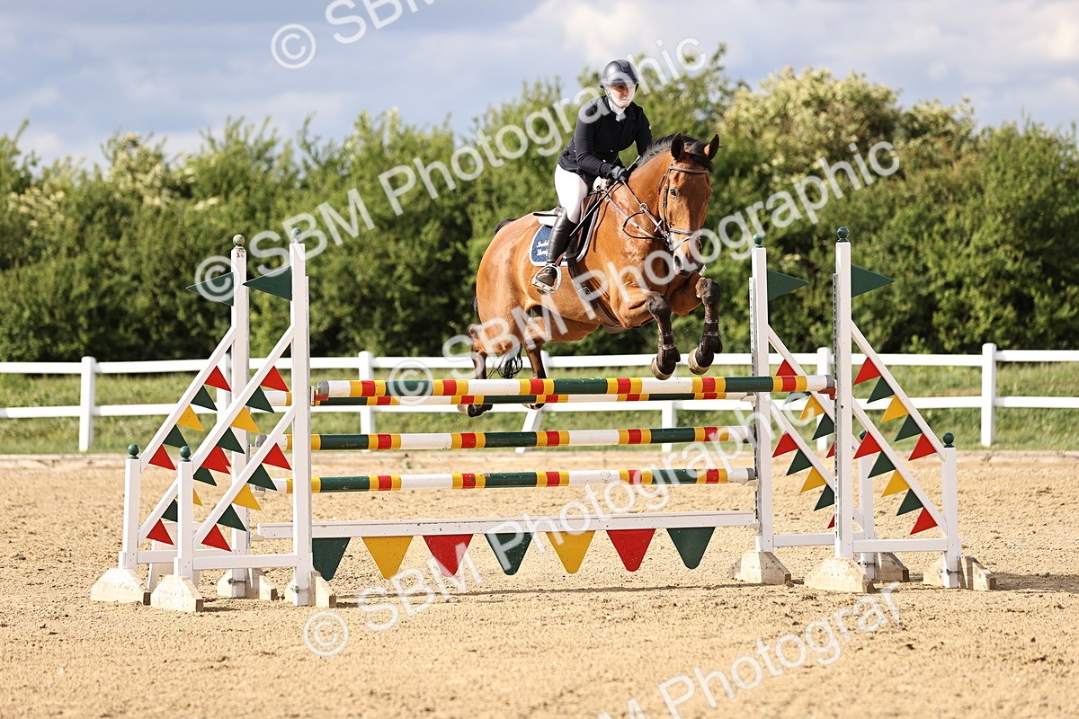SBM_003859 - Class 13 - Senior Foxhunter - 1.20m