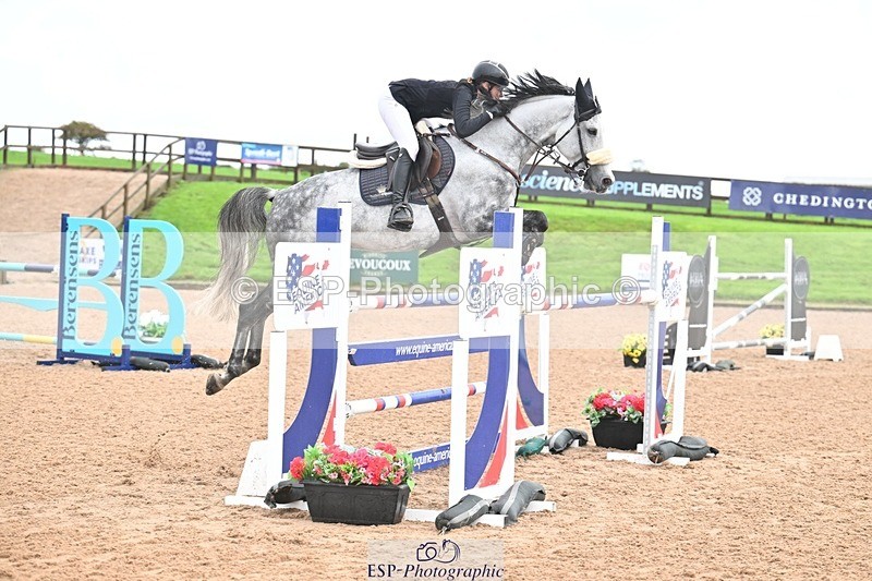 251003-132525-01111 - Cls 3 Foxhunter and 1.20m