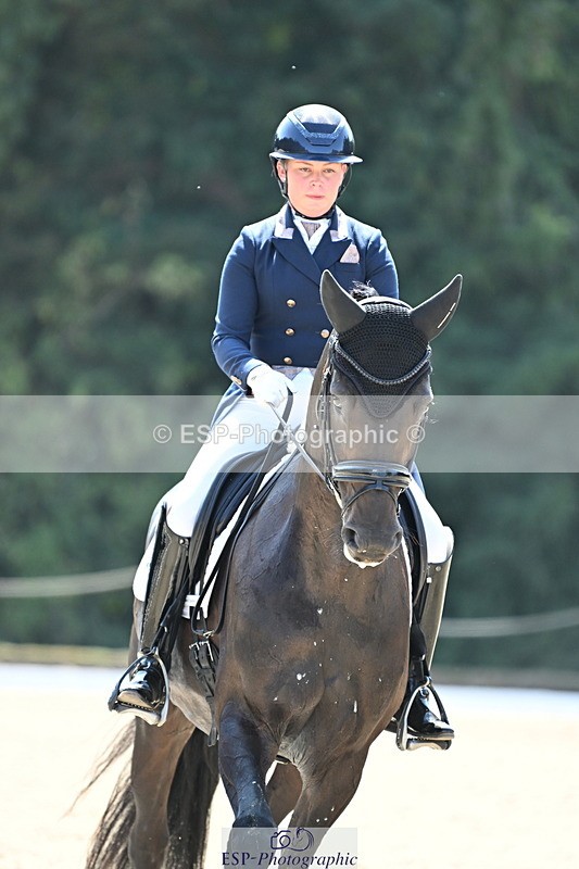 250810A-135821-07152 - 070-Abbie.NewburySeagry.Firstamour