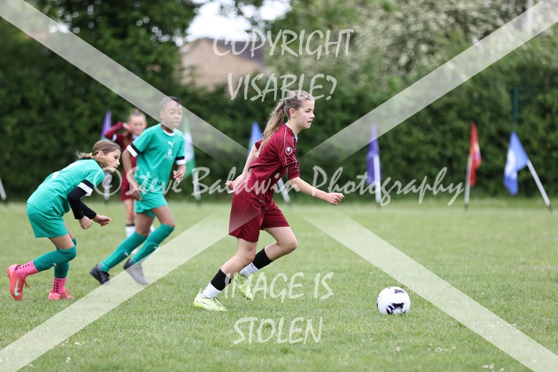 1DX31934 - Covingham Park V Tadpole Farm