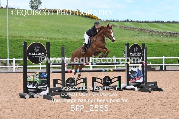 BPP_2565 - CLASS 7 - FRI - Senior Foxhunter/1.20m Open