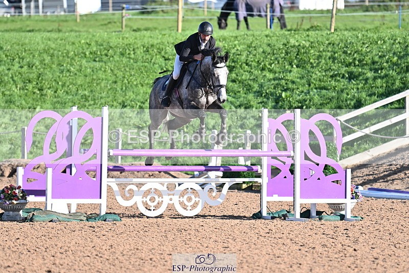 231014A-102345-04080 - Cls 18 Newcomers & 1.10m Open