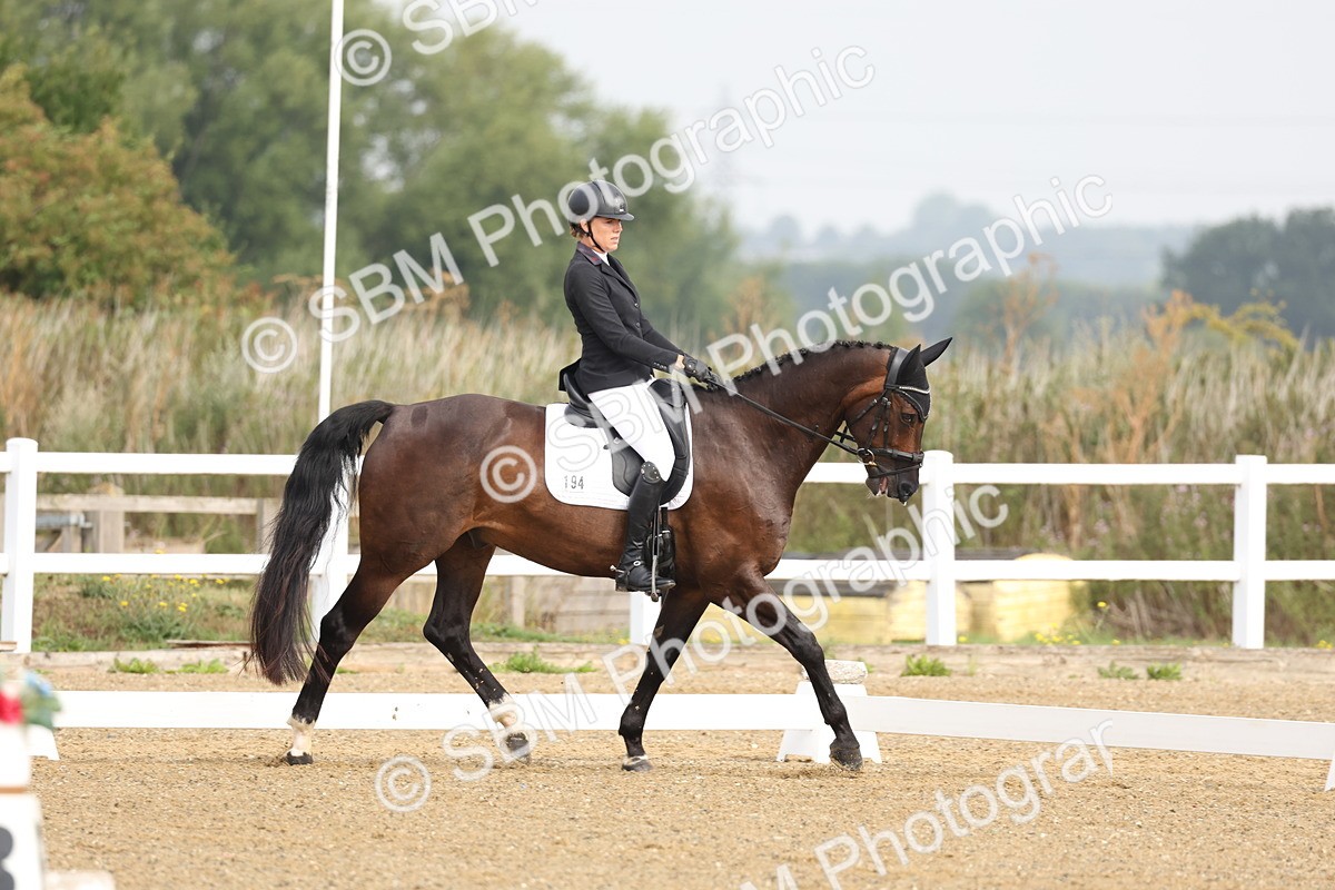 SBM_005402 - Class 6 - Novice 6 - 9.30-10.12