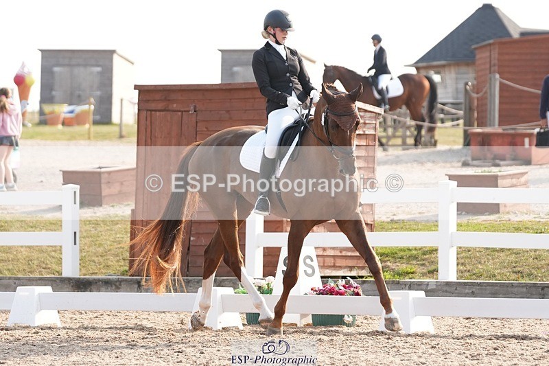 250817-090601-07095 - 121-Daisy.HedgesFelicia.v