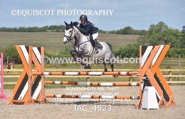 JAC_4523 - CLASS 6 Senior Newcomers/ 1.10m Open