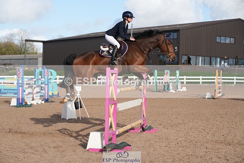 251108-125902-02616 - Cls 13 Foxhunter and 1.20m Open