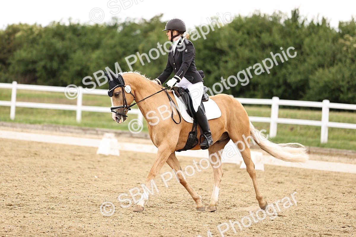 SBM_002090 - Class 2 - Novice 4 - 10.36-11.39