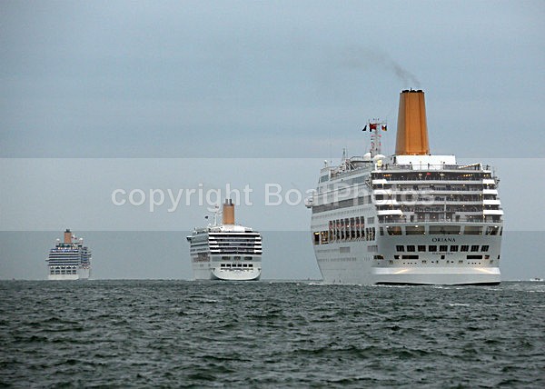 120703 SHIPS WT7A4640 - P&O 175th ANNIVERSARY - Seven Ships Leave Southampton