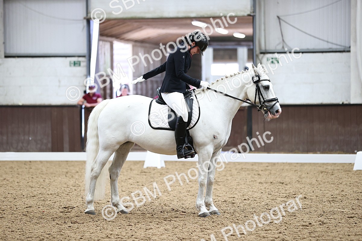 SBM_002000 - Novice 4 - 11.15-13.22