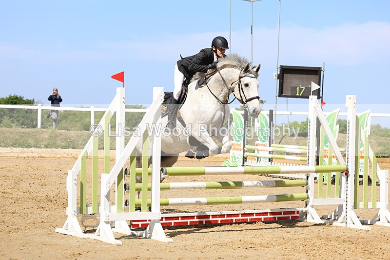 3E7A5589 - Class 4: Senior BN/90cm open