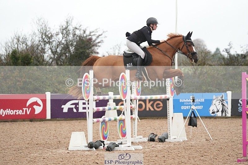 251107-134025-01213 - Cls 6 Foxhunter and 1.20m Open