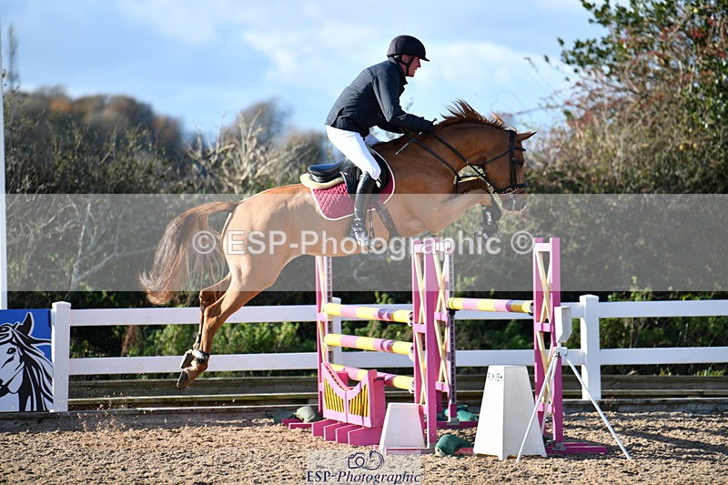 231110A-145204-00908 - Cls 6 Foxhunter & 1.20m Open