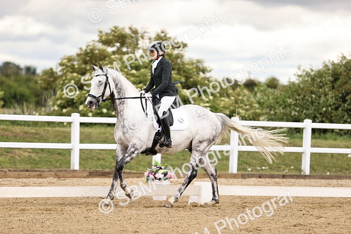 SBM_001974 - Class 2 - Novice 4 - 10.36-11.39