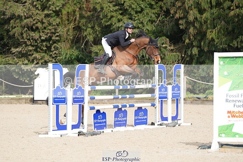 260322A-140224-01897 - 13 Foxhunter 1m 20 Open