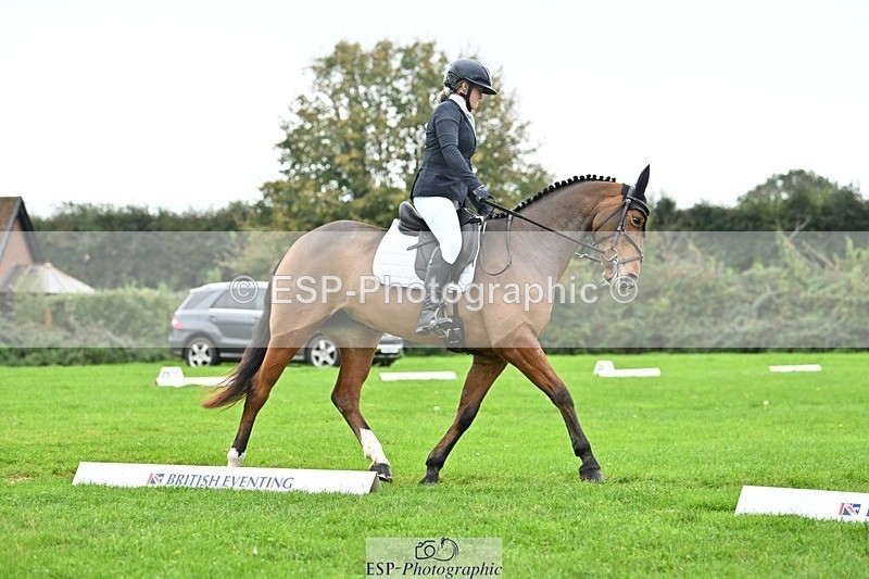 241024-133737-04165 - 328-Zara.Head-FOURFIELDS.LOVEHEART