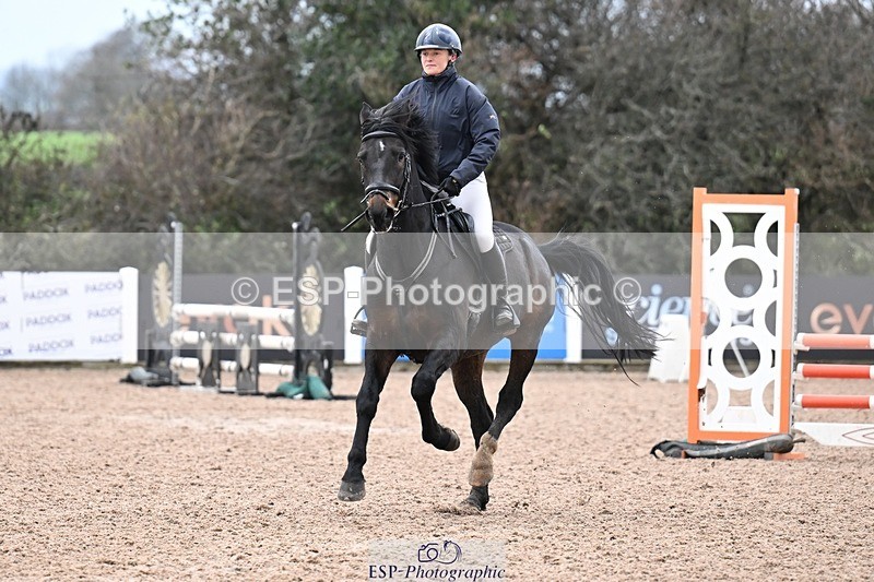 251205-101407-00175 - Cls 2 Snr British Novice and 90cm