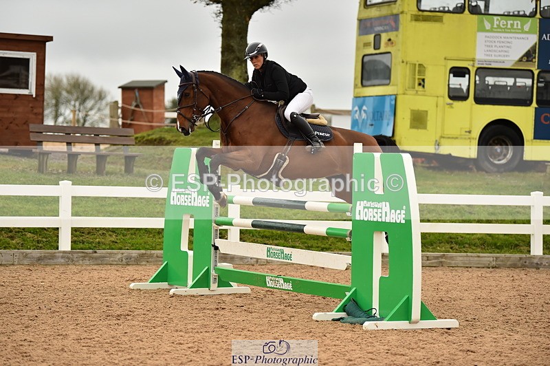 231122A-135932-00563 - Cls 5 Foxhunter & 1.20m Open