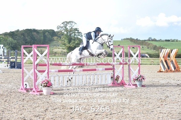 JAC_6266 - CLASS 9 SAT Pony Foxhunter/ 1.10m Open