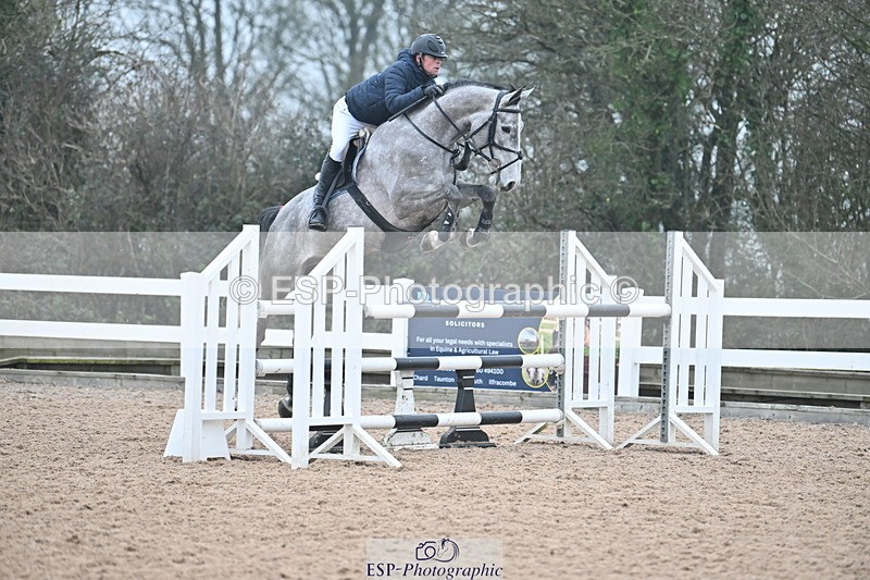 240113A-125911-02090 - Cls 12 Newcomers and 1.10m Open