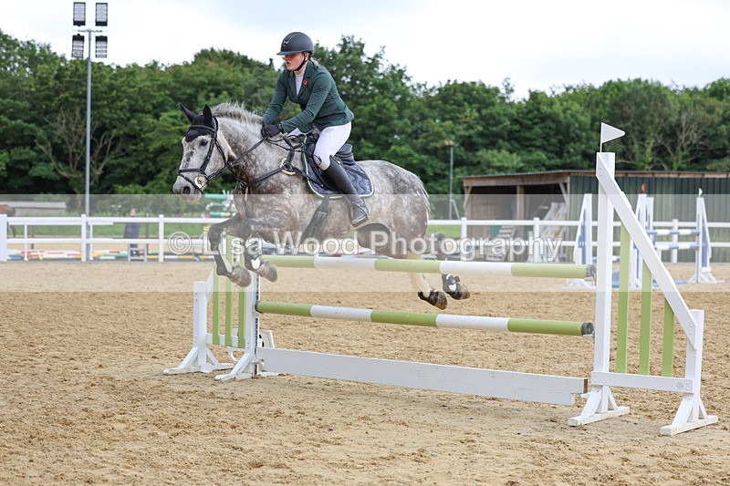 3E7A4215 - Class 7: Senior Newcomers/1.10m open