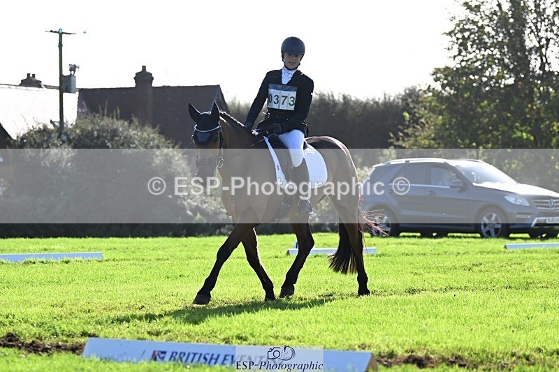 241025-115725-07252 - 373-Isabelle.Thwaite-BEACH.LADY
