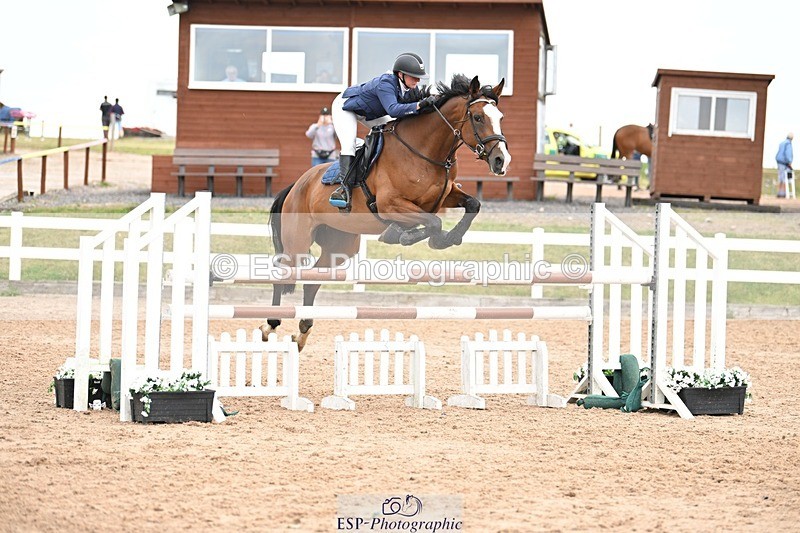 250727-150057-11007 - Cls 35 1.05m Amateur Quali