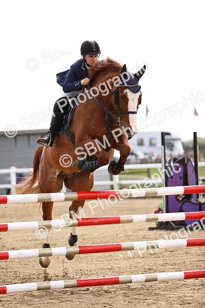 SBM_002373 - Class 11 - Senior newcomers - 1.10m