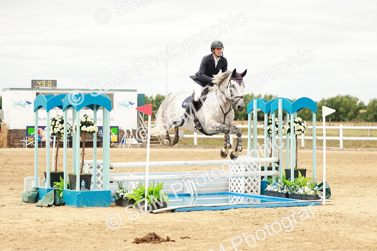 SBM_017649 - Class 21 - Senior Newcomers Championship 2d Rd
