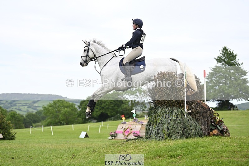 240525-154549-16887 - 225-SLEEHAUN_DANCER-Megan_Lawrence