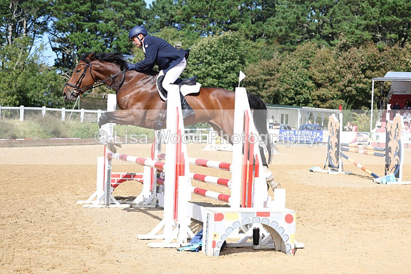 3E7A9397 - Class 9: Senior British Novice/90cm open
