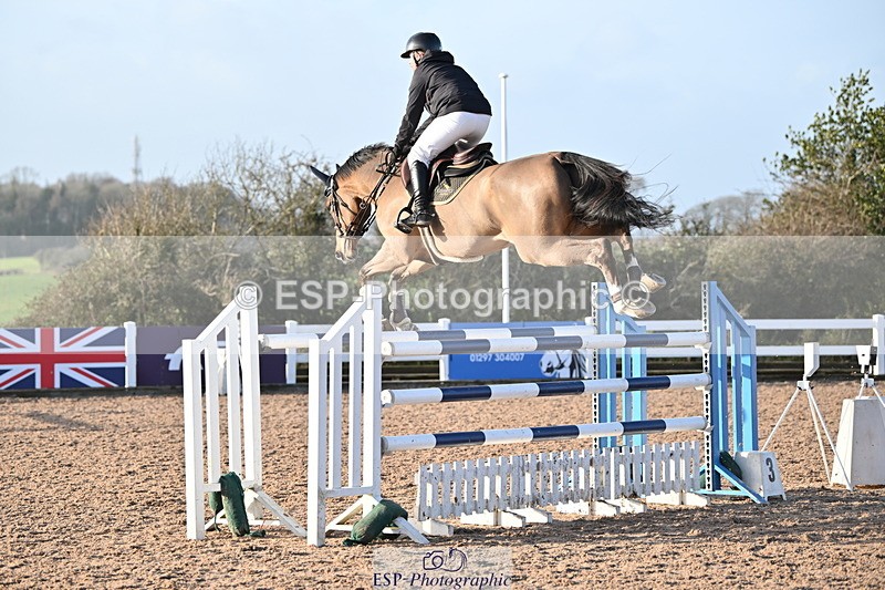 231209A-134638-01932 - Cls 15 National 1.30m & 1.40m