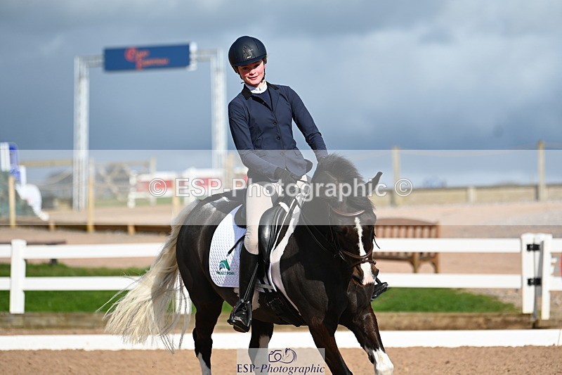 240323A-151034-02390 - UnA Novice 28