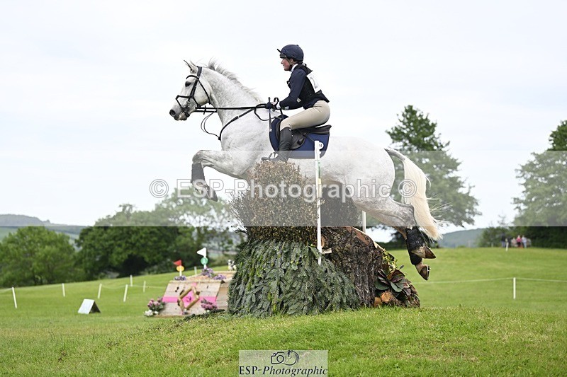 240525-154548-16886 - 225-SLEEHAUN_DANCER-Megan_Lawrence