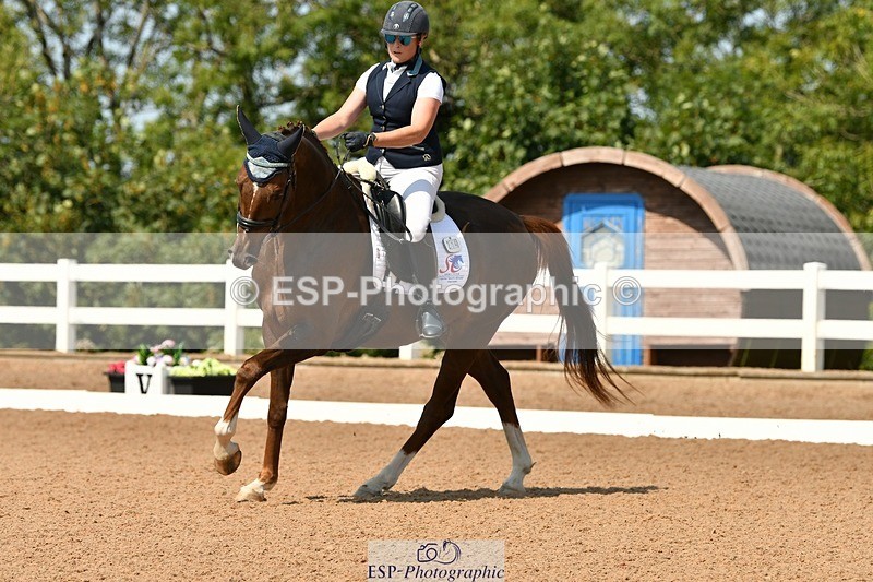 250817-130310-09813 - 214-Verity.PerryVogue