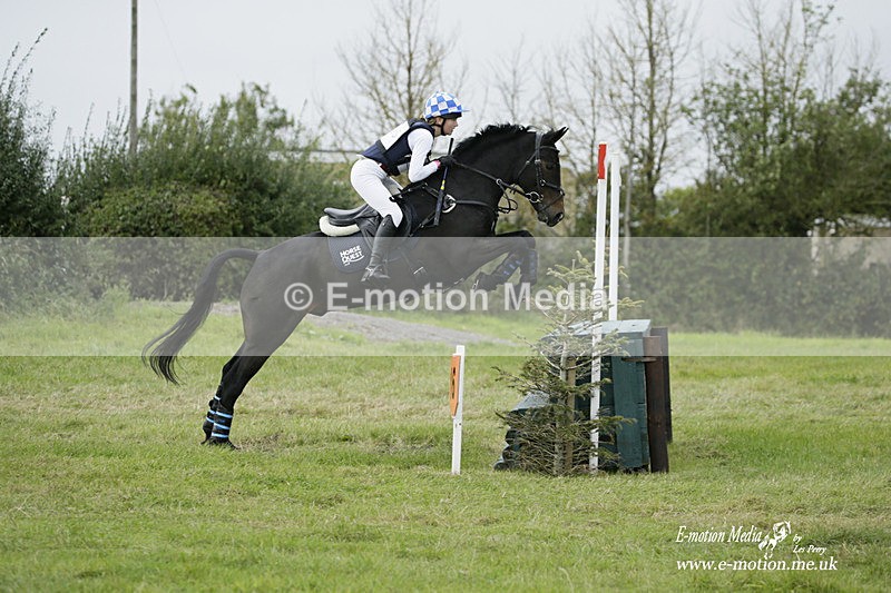  WWHT 031021 3566 - Intermediate Pairs (0.90m) 03/10/21