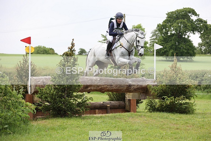 240525-145548-16440 - 207-IE_MR_MCGREGOR-Will_Furlong