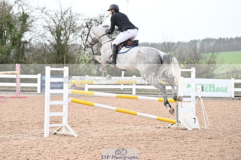 231208A-142315-01101 - Cls 7 National 1.30m & 1.40m