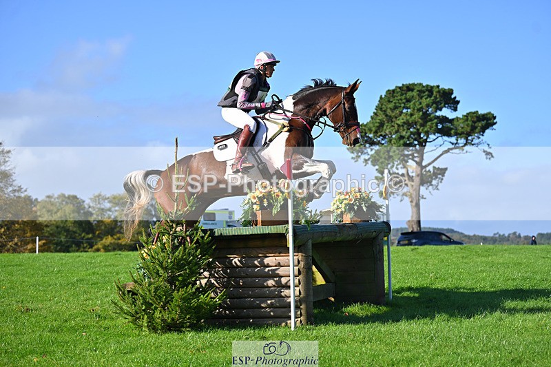 241025-105021-06608 - 004-Claire.Deuten-FOXRIDGE.HIGH.JINX