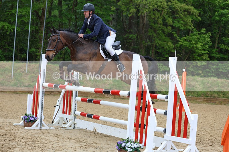 3E7A7203 - Class 7: Senior Newcomers/1.10m open
