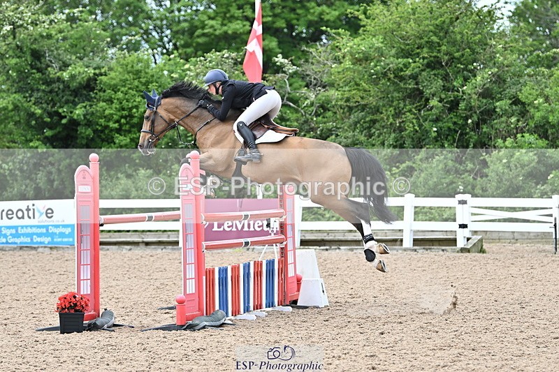 240523A-131141-01910 - Cls 4 Snr 1.20m Open