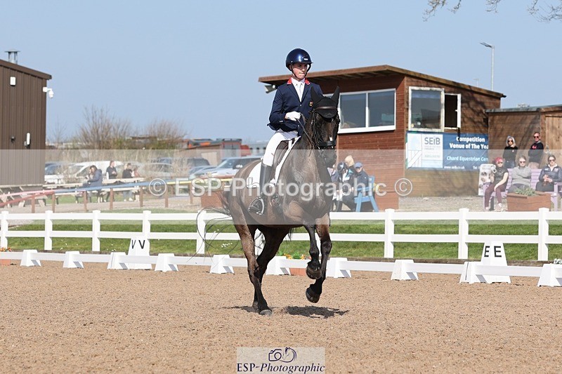 250404-152403-07087 - 117-Myles.Graham-Nibeley.Black.Pearl