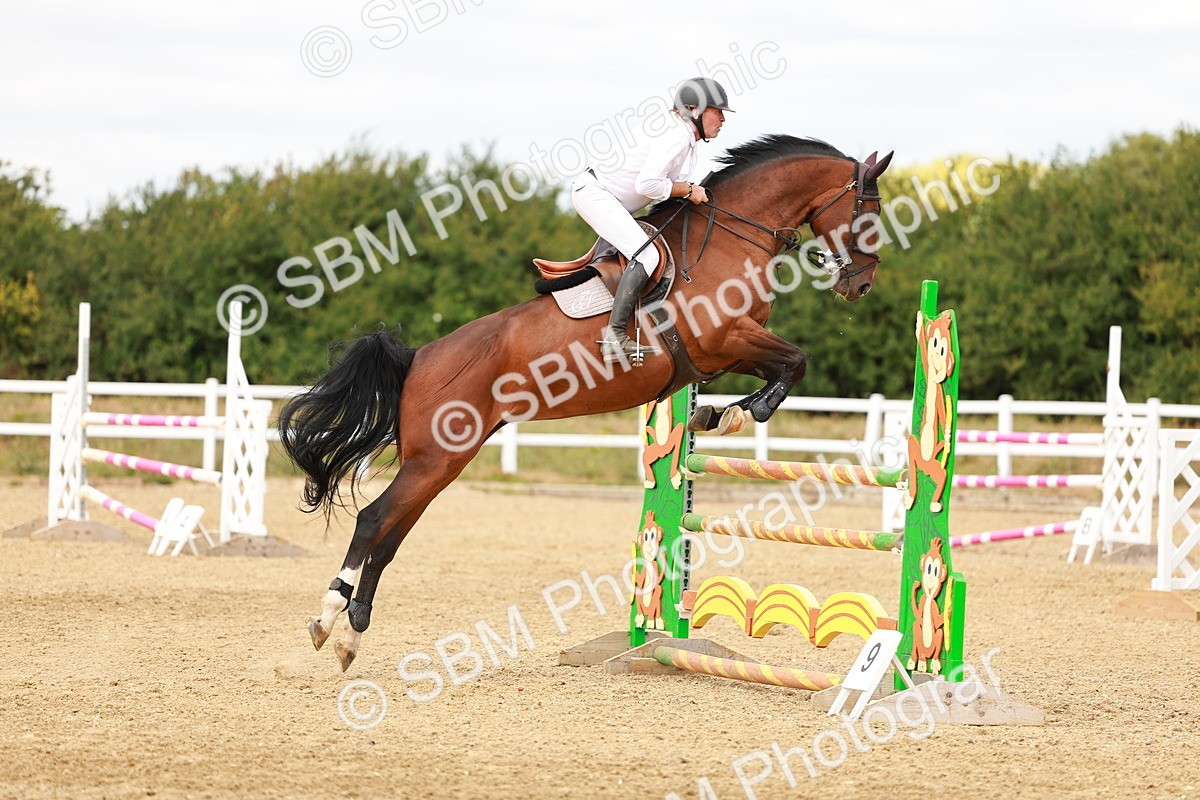 SBM_007100 - Class 4 - Senior British Newcomers - 1.10m