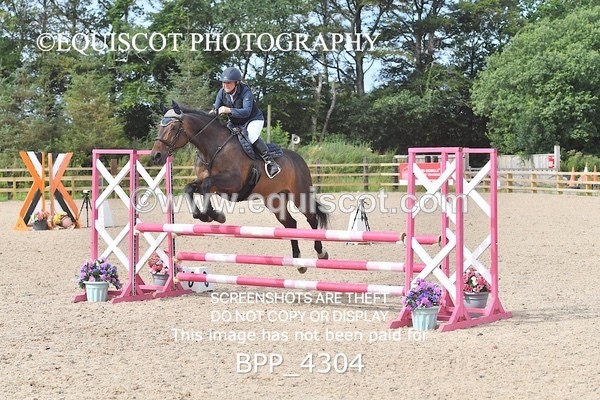 BPP_4304 - CLASS 12 SUN Senior British Novice/ 90cm Open