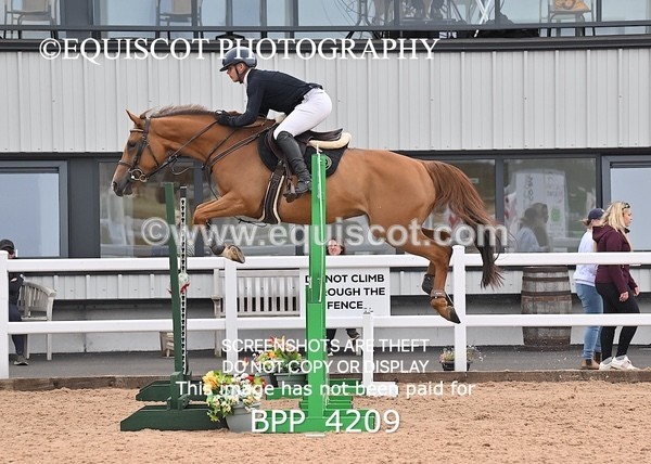 BPP_4209 - CLASS 3 WED GFS Saddles Senior Newcomers/1.10m Open