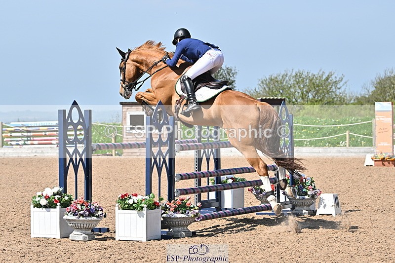 240509A-111010-01061 - Cls 9 Snr 1.20m Open