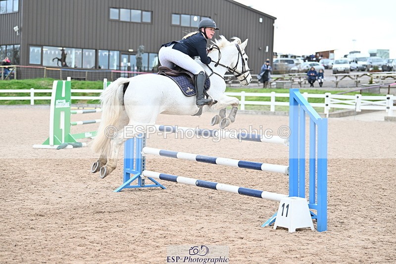 231119A-114316-05491 - Sun Cls 5 Newcomers & 1m Open