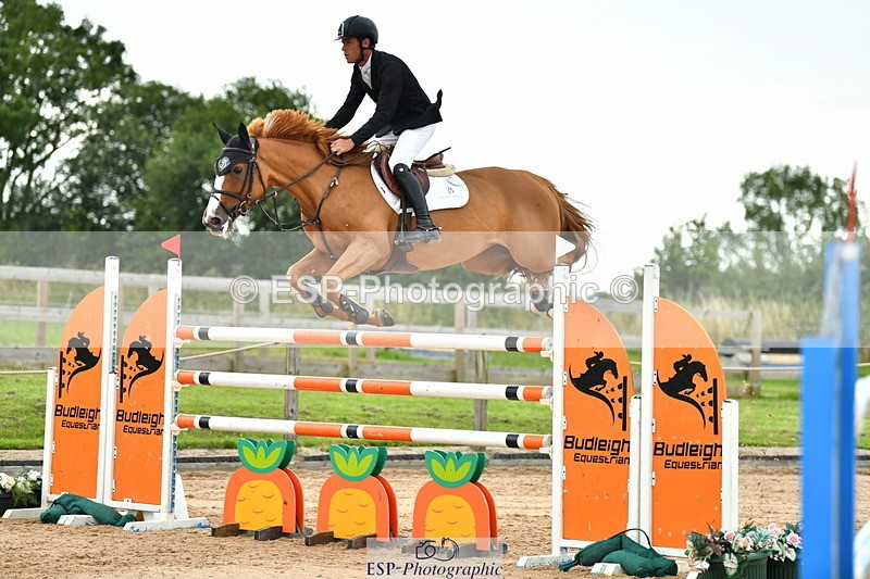 230720A-161053-04215 - Cls 9, 2 Star Big 1.40m Start to break