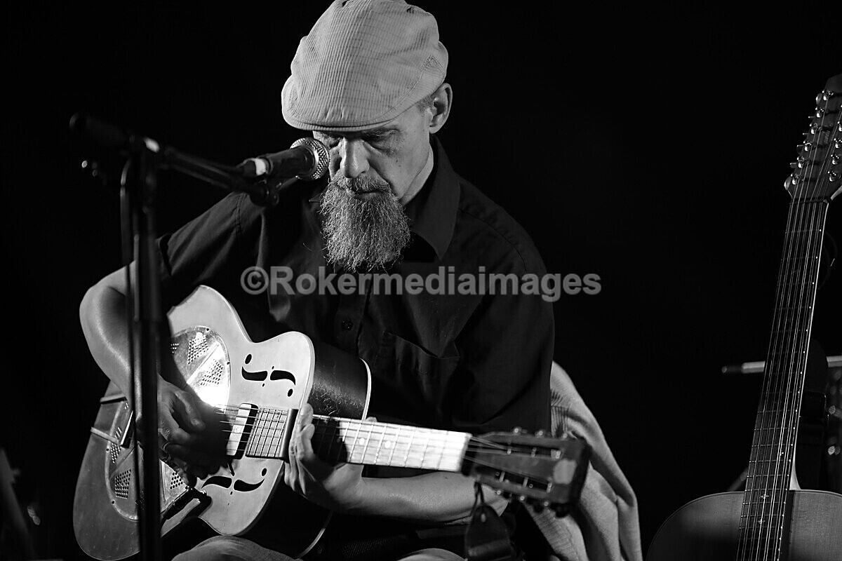 FOLK N BLUES-556 - FOLK and BLUES SEPT 2022