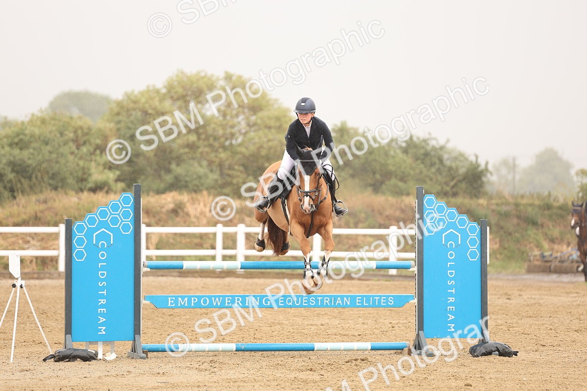 SBM_024140 - Class 6 - Senior Newcomers 1.10m