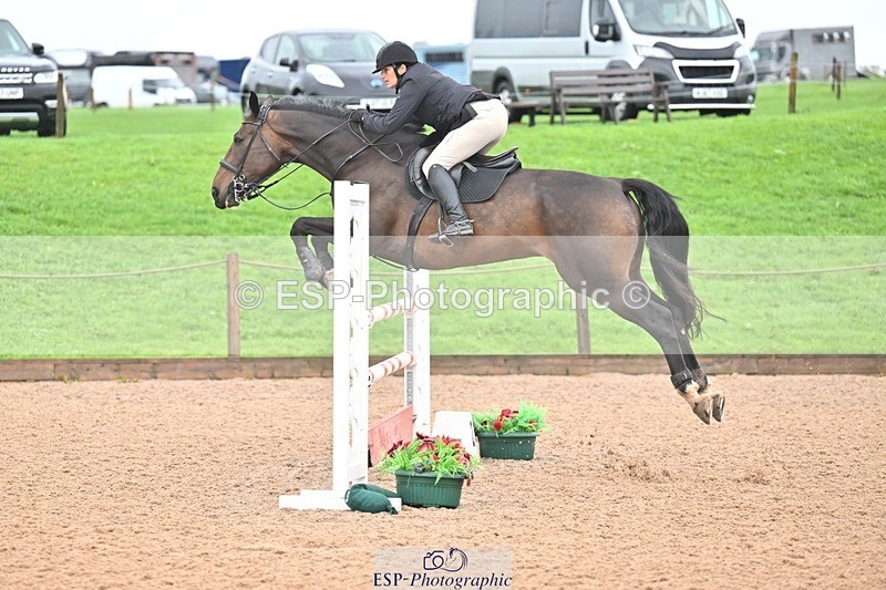 251003-132114-01089 - Cls 3 Foxhunter and 1.20m